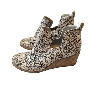 TOMS Majorca Cutout Wedge Booties Womens 7 Spotted Cheetah Print Tan Black Ankle